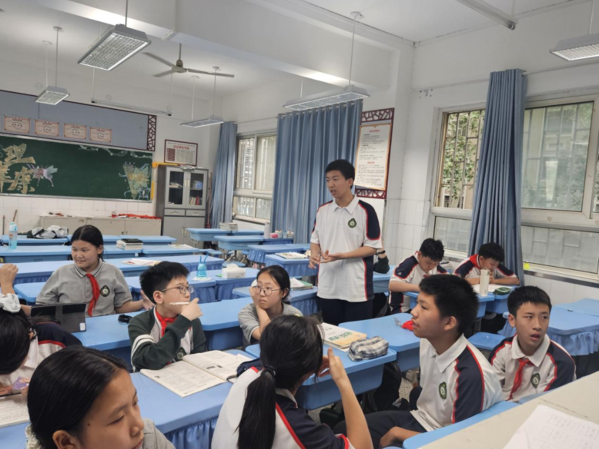 青春热浪 社团绽放 (13) 青春热浪 社团绽放 (13)